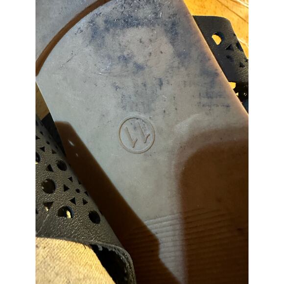 Universal Thread Women's Black Slip-On Sandals Size 11 Laser Cut Design - Picture 2 of 5